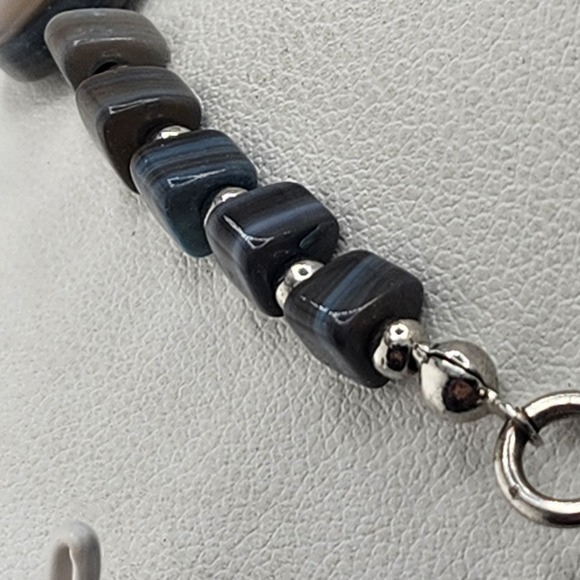 Chaps Dyed Shell‎ Necklace - Picture 8 of 9